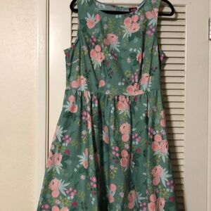 Size 2X Floral Retrolicious Dress